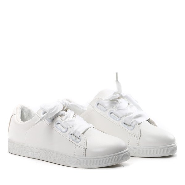 Białe sportowe buty Casja- Obuwie
