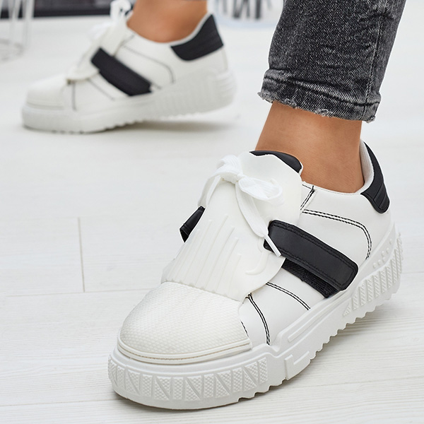 Čiernobiela dámska športová obuv s gumovými vložkami Inika - Obuv