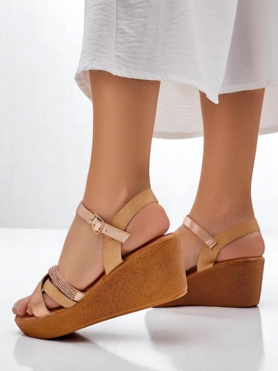 Royalfashion Dámske wedge sandále s kamienkami a trblietaním Glittera