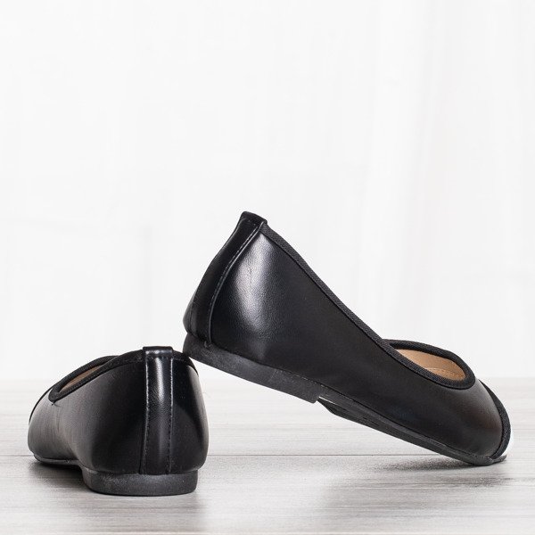 Čierne balerínky s bielou špičkou Larnaka - Obuv