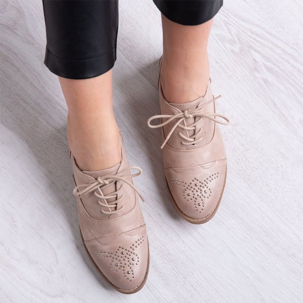 Růžové boty s plochými podpatky a nýtovými nýty - boty 1