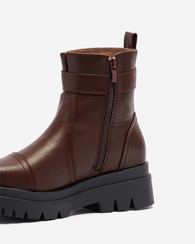 Tmavohnedé dámske čižmy s prackou Utilas - Obuv