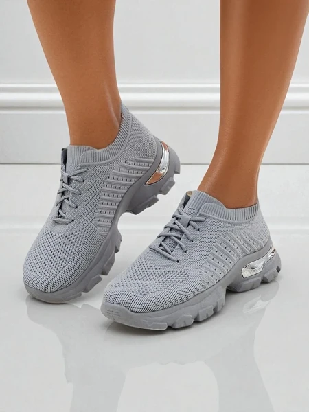 Ženski športni copati Atenea Light sivi iz blaga na ravnem podplatu 4,5 cm