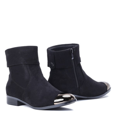 Czarne sztyblety z metalicznym noskiem Yoon- Obuwie