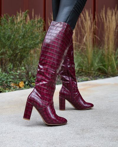 Dámske čižmy na podpätku s reliéfom vo vínovej farbe Mastiu- Obuv