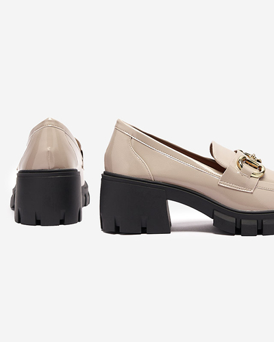 Svetlohnedé dámske lakované mokasíny s ornamentom Neriea - Obuv