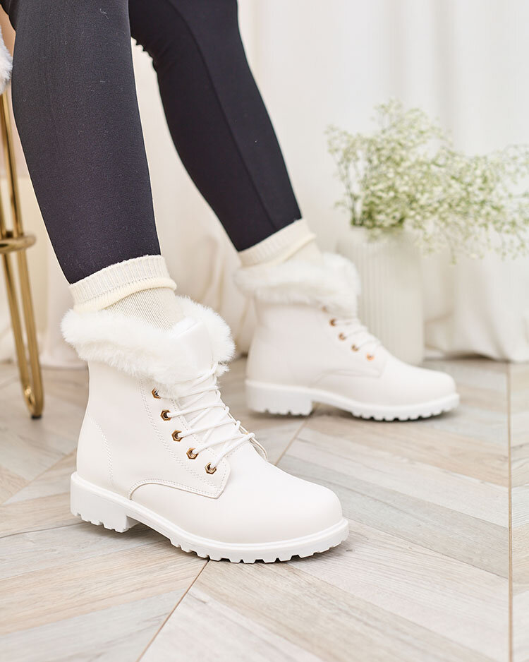 Royalfashion Classic dámske čižmy a'la trapper v bielej farbe Dotsacia