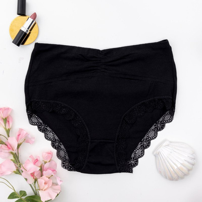 Čierne dámske nohavičky s čipkou PLUS SIZE - Spodná bielizeň