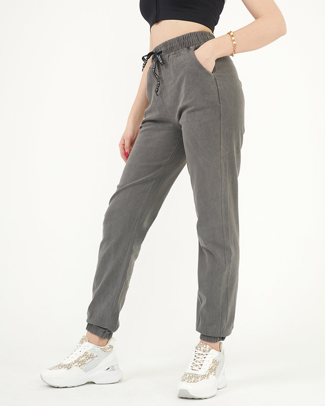 Dámske športové nohavice zo sivej látky - Oblečenie