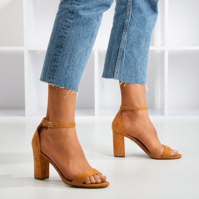 OUTLET Hnedé dámske sandále na stĺpiku Sweet Honey - Obuv