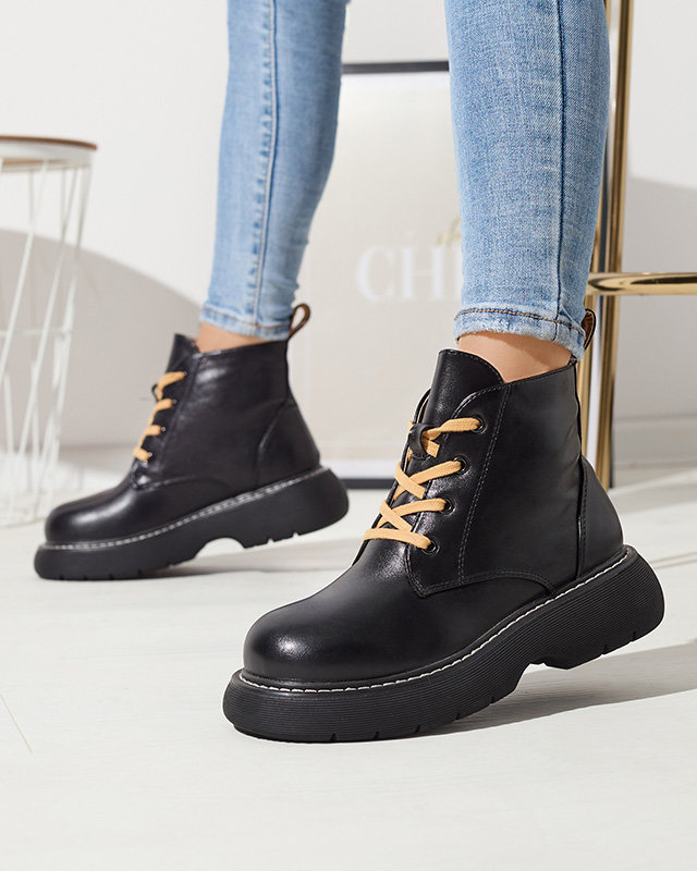 Čierne dámske čižmy z ekokože so žltými šnúrkami Getysa - Obuv