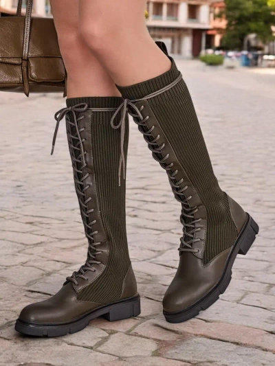 Royalfashion Čipkované dámske boty Zoewi