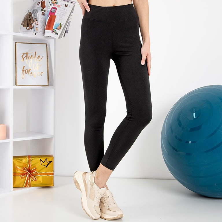 Čierne dámske legíny - oblečenie