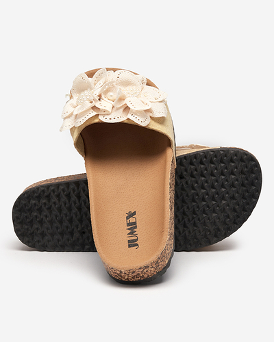 OUTLET Béžové dámske papuče s látkovými kvetmi Serine - Obuv