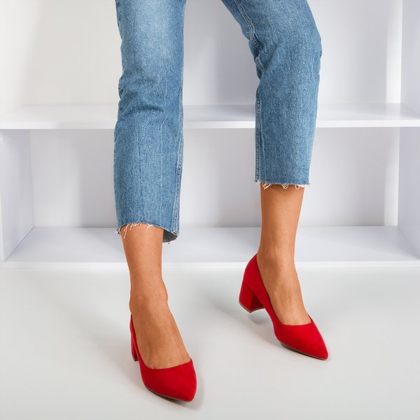 OUTLET Červené lodičky na nízkom stĺpiku Amee - topánky