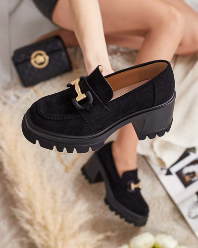 Elegantni sandali Vulcano v barvi črnega semiša