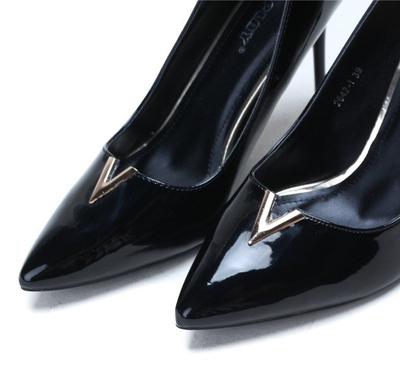 Czarne szpilki z ozdobą Eva - Obuwie