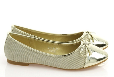 Złote baleriny z lakierowanym noskiem - Obuwie