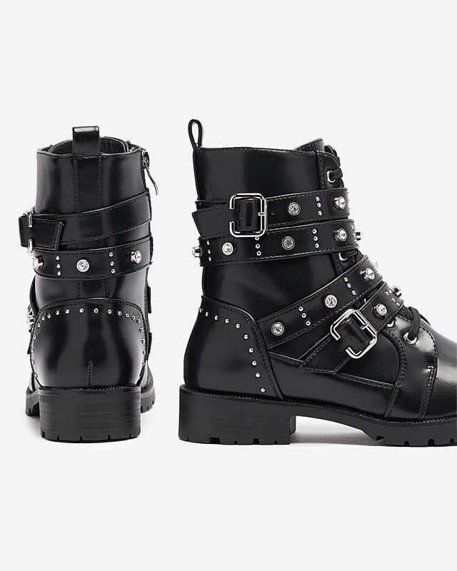 OUTLET Dámske čižmy so zirkónovými pásikmi v čiernej farbe Vaveri- Obuv