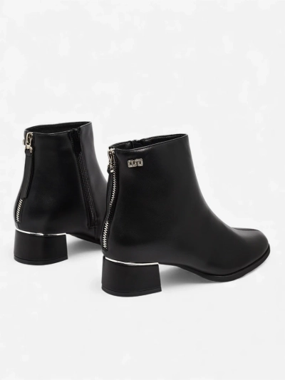 Ženski gležnjarji iz eko usnja s peto Arshinea