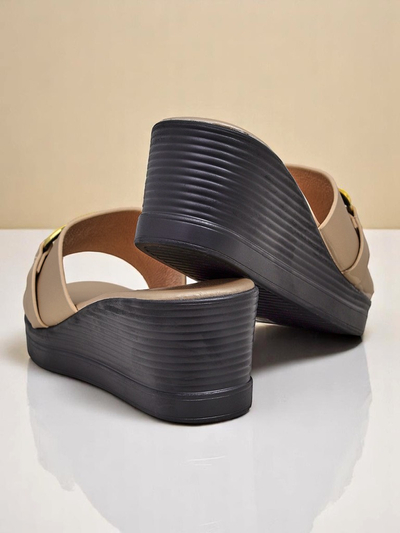 Royalfashion Dámske sandále na platforme Nolia