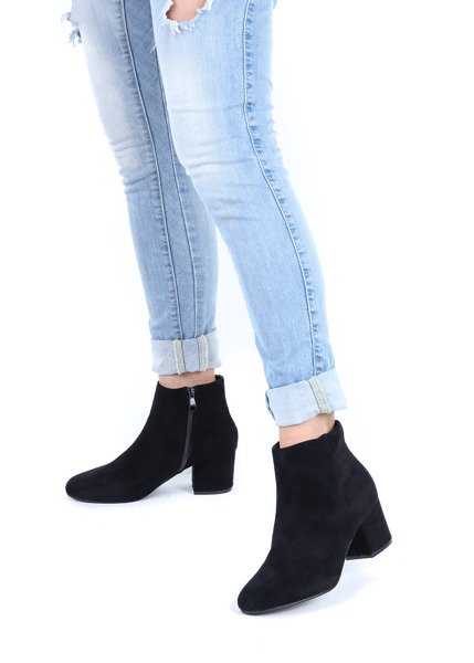 Czarne botki na wyższym słupku Lyanna- Obuwie