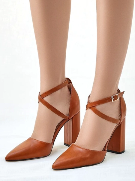 Royalfashion Dámske lodičky s prekrižovanými remienkami Eurolias