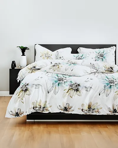 Royalfashion Vzorované posteľné prádlo 160x200 súprava 4 DIELY