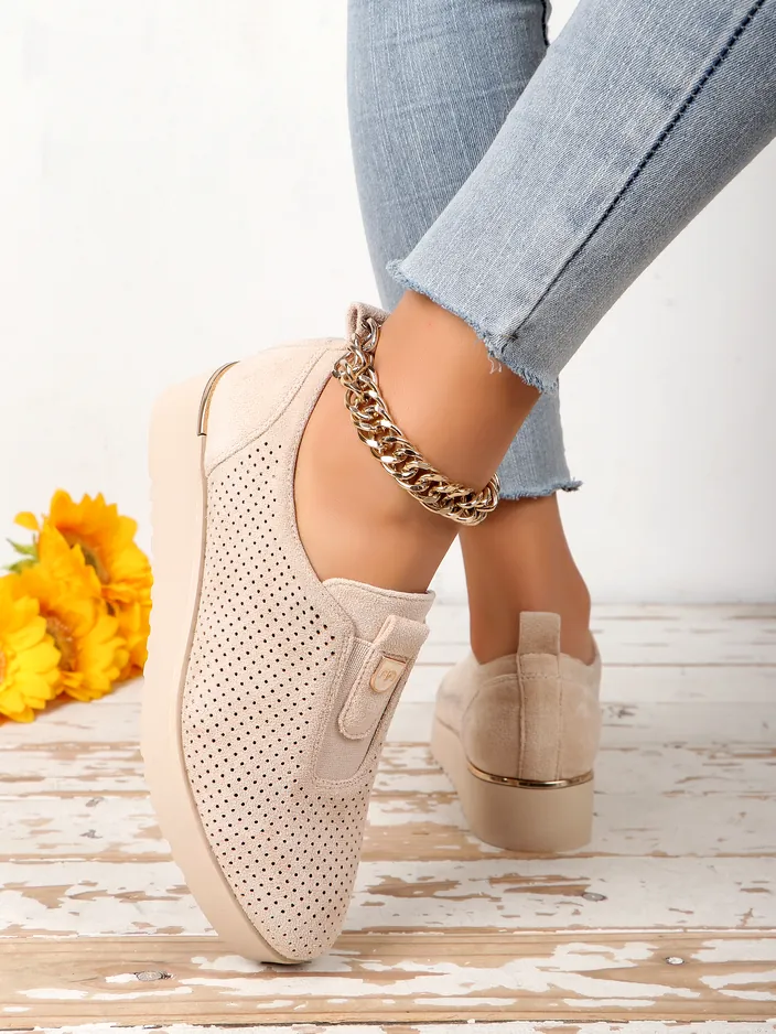 Royalfashion Dámske perforované nízke topánky Goriette