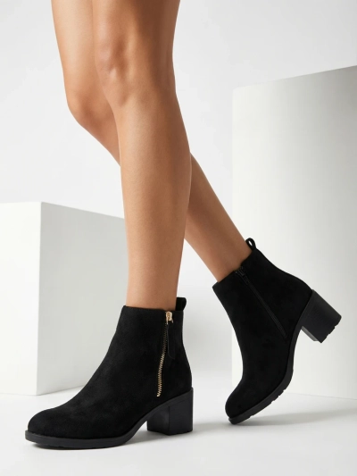 Royalfashion Čierne dámske nízke čižmy na podpätku z eko semišu Rejerry