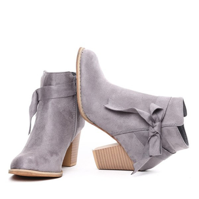 Szare botki z eko zamszu Akane- Obuwie