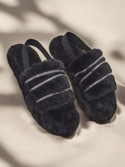 Royalfashion Dámske kožušinové papuče s kamienkami Ferrems
