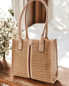 svetlohnedá || hnedý