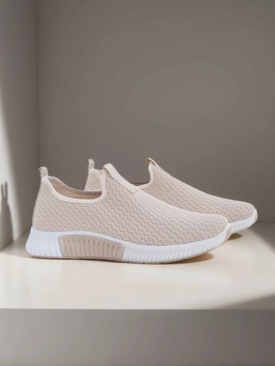 Ženske bež superge Eulalia Slip-On nizka peta tkanina poletje pomlad