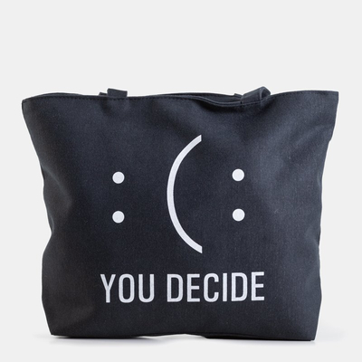 Čierna kabelka cez rameno s potlačou - Kabelky