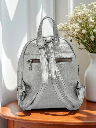 Ženski nahrbtnik Selene Silver iz eko usnja Królewska Moda, 25x25 cm
