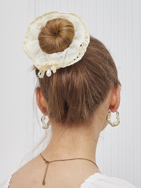 Royalfashion Gumička do vlasov s čipkou Lacea