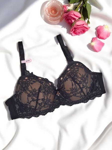 Royalfashion Dámska vystužená čipkovaná podprsenka Delicate Grace