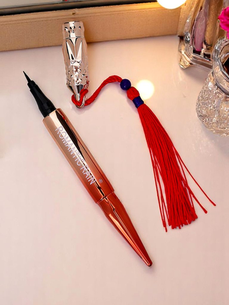 Romantic Rain Eyeliner v pere