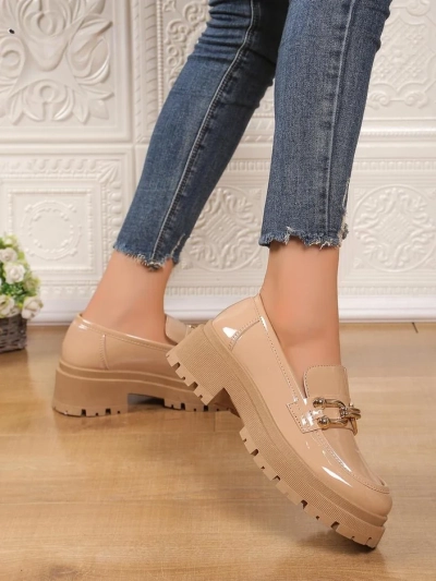 Royalfashion Dámske patentné kožené loafers Arieda