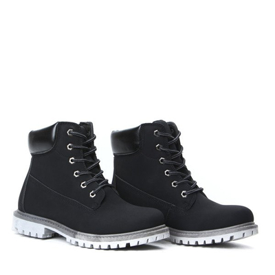 Nieocieplane trapery w kolorze czarnym Trixie- Obuwie