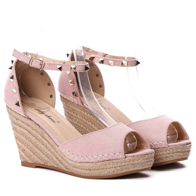 Różowe sandały na koturnie - Obuwie