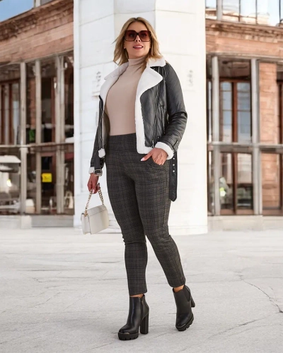 Royalfashion Zateplené dámske tegingové nohavice PLUS SIZE
