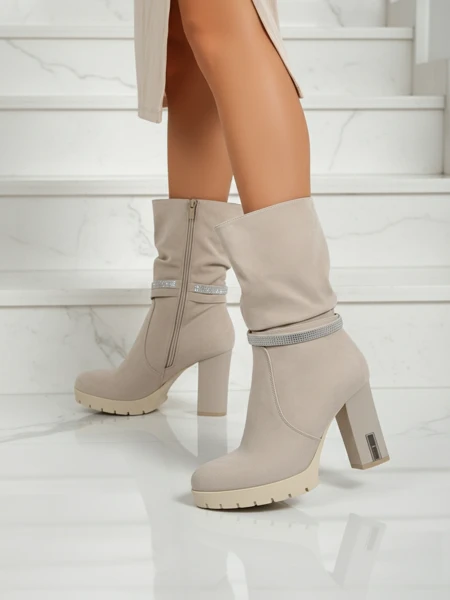 Mat ženski gležnarji s peto Ashen Bloom