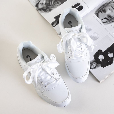 Biele dámske športové topánky previazané stuhou Kamela - Obuv