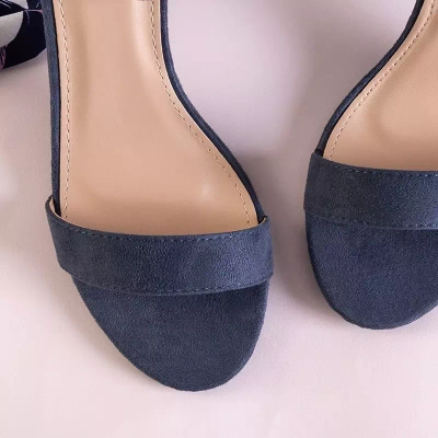 OUTLET Tmavomodré dámske sandále na stĺpiku Anniet - Obuv