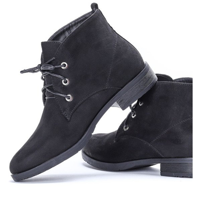 Czarne sztyblety Helen- Obuwie