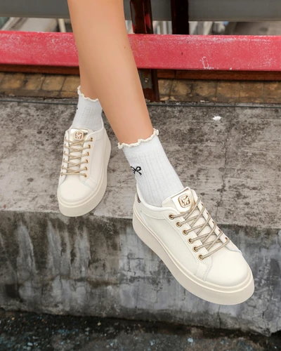 Royalfashion Dámske športové tenisky s dekoratívnymi šnúrkami Eone