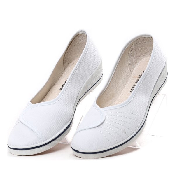 Białe baleriny na koturnie Botilda- Obuwie