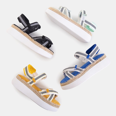 OUTLET Dámske kobaltové sandále s reflexnými vložkami Kollin - Footwear